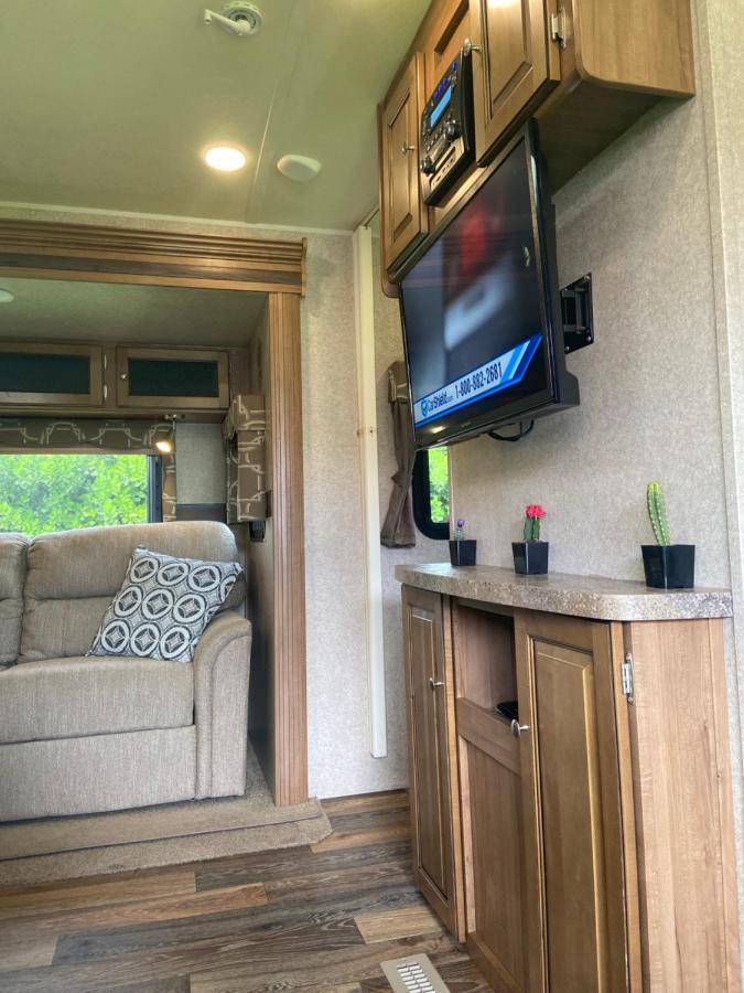 Hotel Cozy Camper - Free Parking Miami Esterno foto