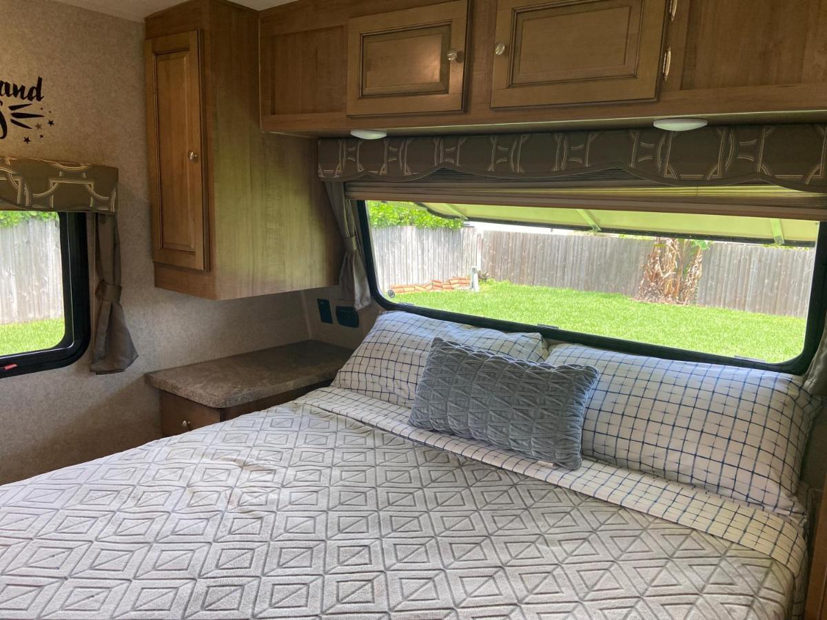 Hotel Cozy Camper - Free Parking Miami Esterno foto