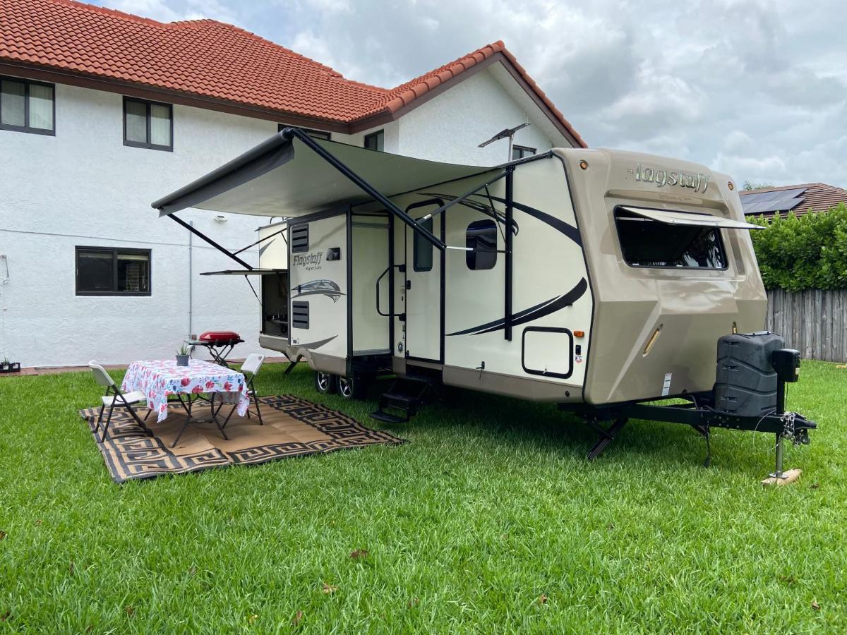 Hotel Cozy Camper - Free Parking Miami Esterno foto